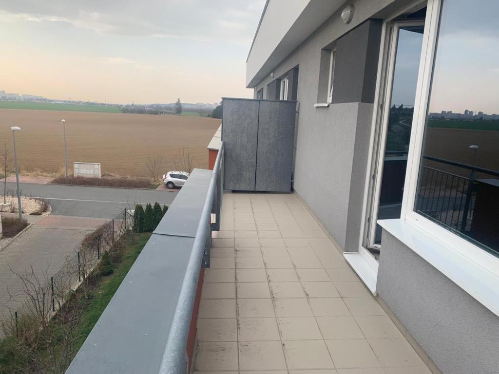 Apartment Iron Cube Prag Exterior foto